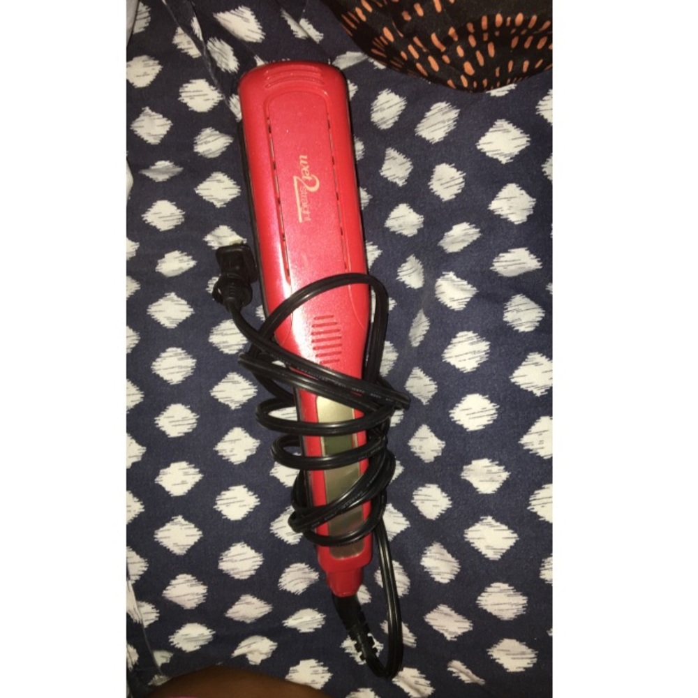 Gently used hair straightener